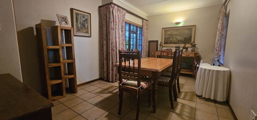 3 Bedroom Property for Sale in Middedorp Western Cape